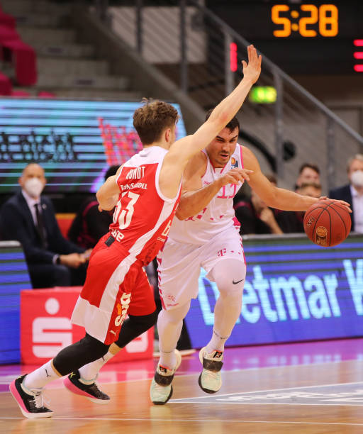 也在场上对 也在场上对